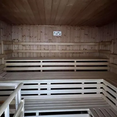 With 2 Bedrooms * Zirkitz