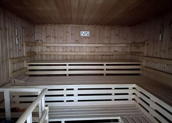 With 2 Bedrooms * Zirkitz